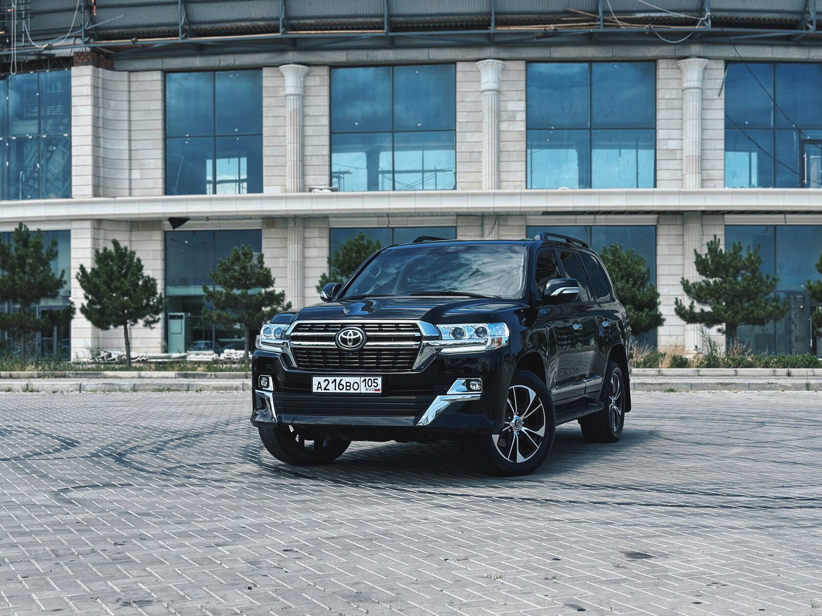 Toyota Land Cruiser 200 Rest 2 (2015)